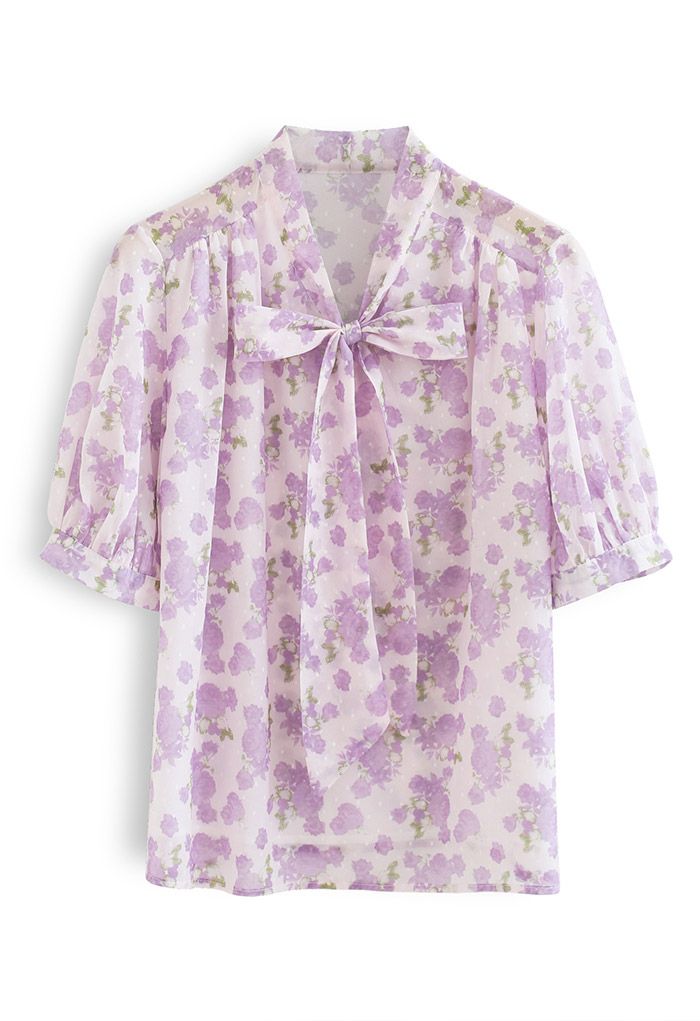 Camisa de gasa con lazo y puntos flocados con estampado de rosas en lila