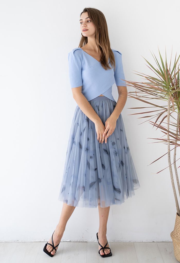 Falda midi de tul de malla con paneles Splash-Ink en azul polvoriento
