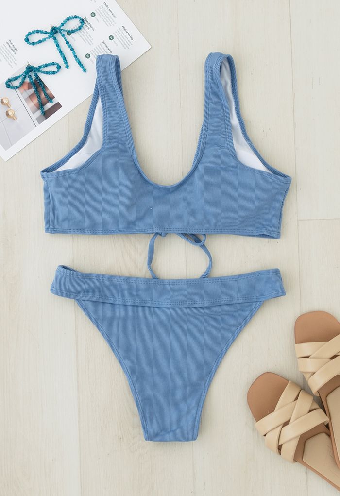 Conjunto de bikini con nudo anudado en azul sólido Simplicity