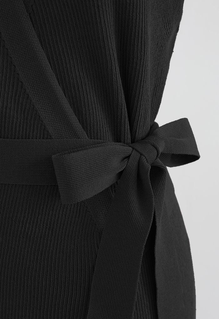 Vestido cruzado de punto ajustado con lazo y lazo en negro