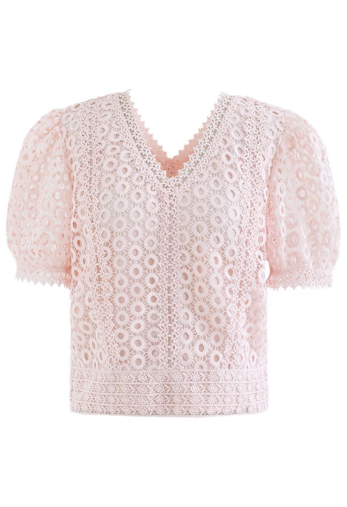 Top corto con escote en V de crochet completo Bubble en rosa