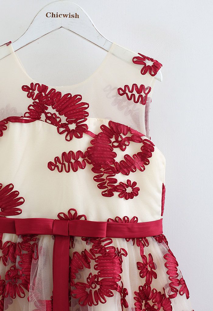 Vestido asimétrico de tul bordado floral en burdeos para niños