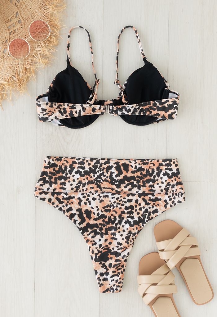 Conjunto de bikini de cintura alta con corpiño con estampado de leopardo