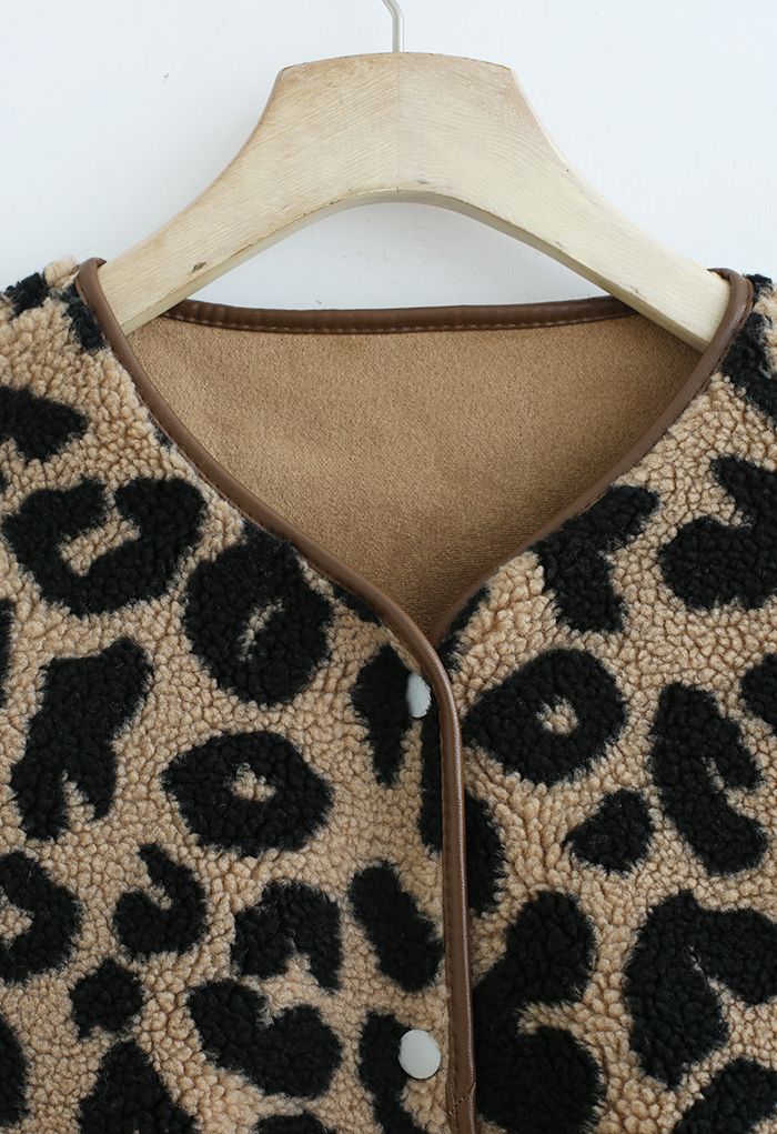 Abrigo de ante sin cuello de piel sintética de leopardo