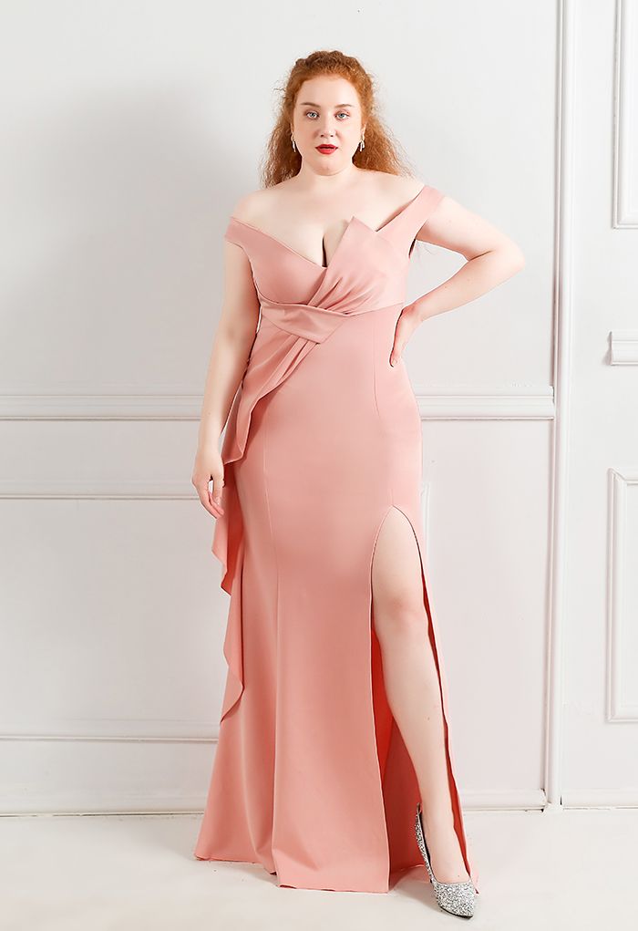 Vestido rosa de satén con abertura en cascada y hombros descubiertos - Retro,  Indie and Unique Fashion