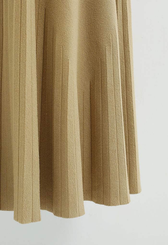 Falda midi de punto ultrasuave con textura plisada en mostaza