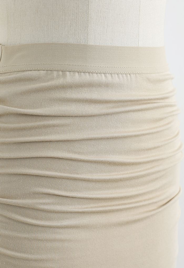 Falda larga con detalle fruncido de cintura alta en color arena