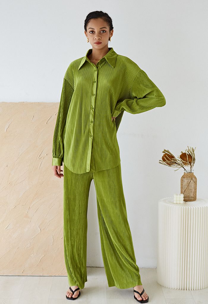 Conjunto de camisa y pantalón plisado completo en verde musgo