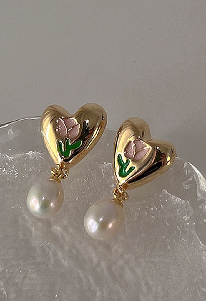 Pendientes de perla en forma de corazón de tulipán