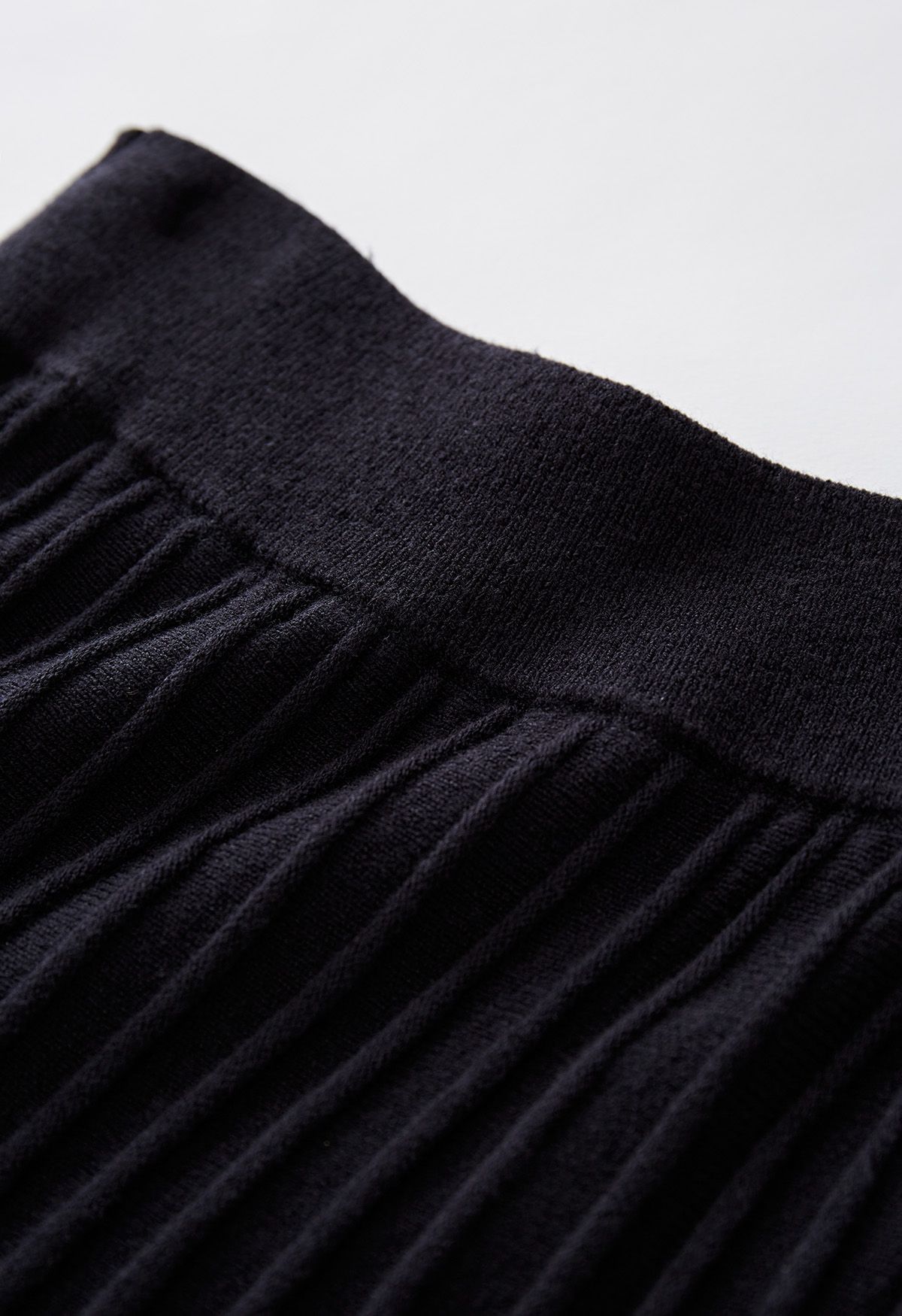 Falda larga ultrasuave de punto con dobladillo de lechuga en negro