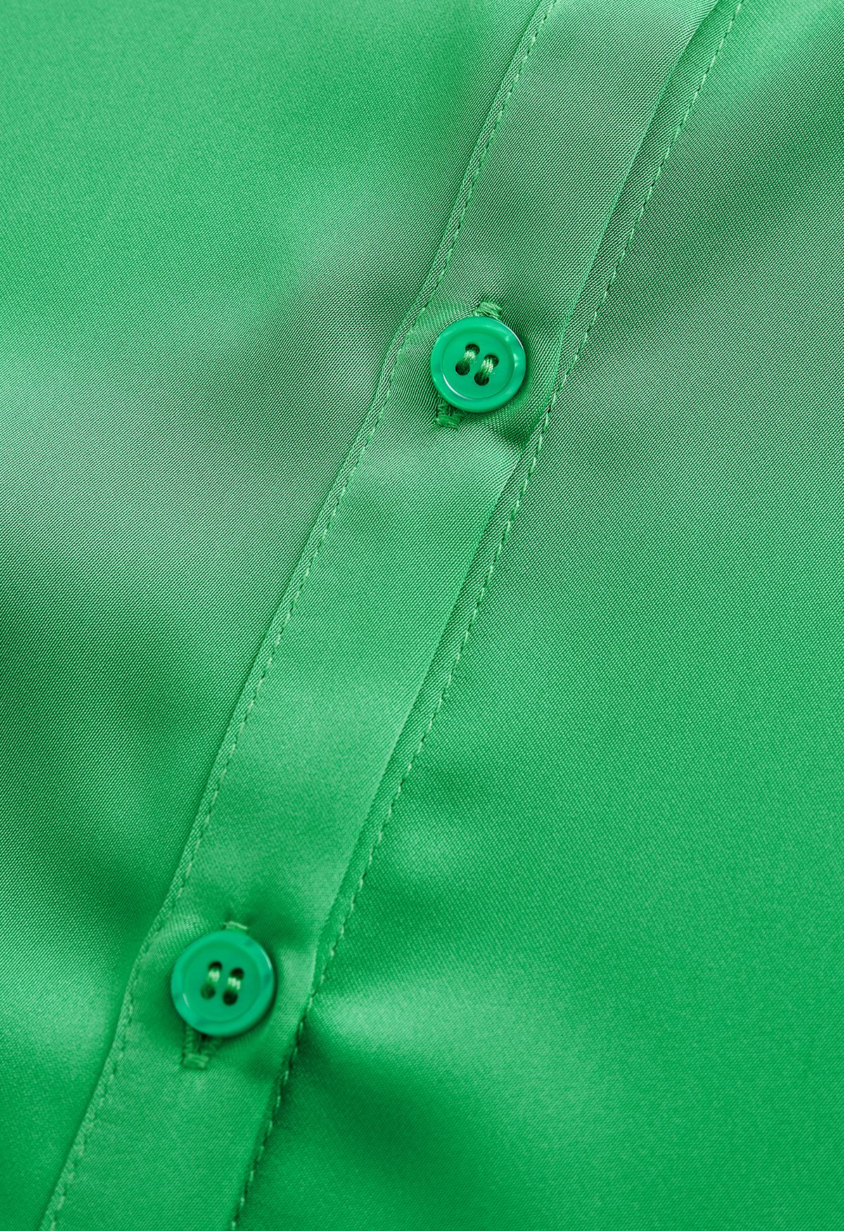 Camisa abotonada con acabado satinado en verde