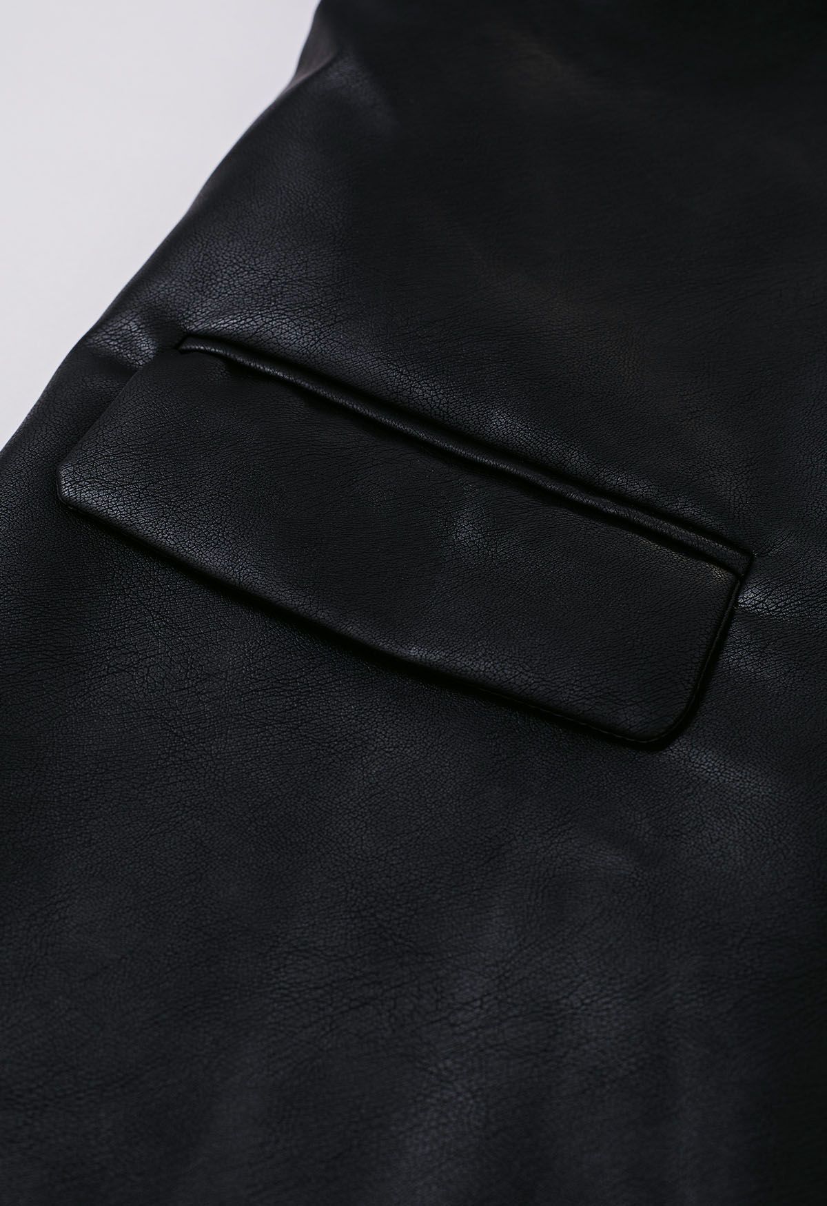 Chaqueta de cuero sintético sin cuello Simplicity en negro