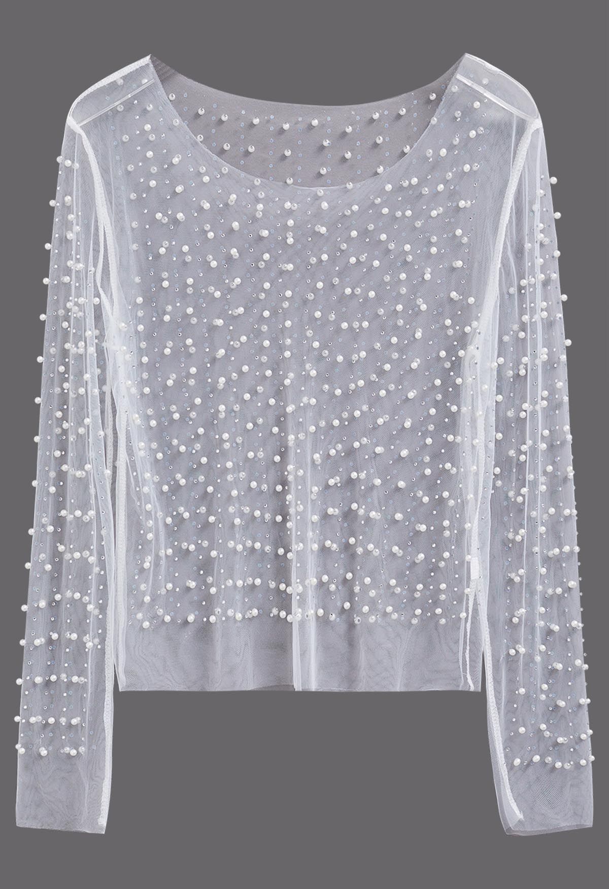 Top de malla transparente con adornos de perlas en blanco