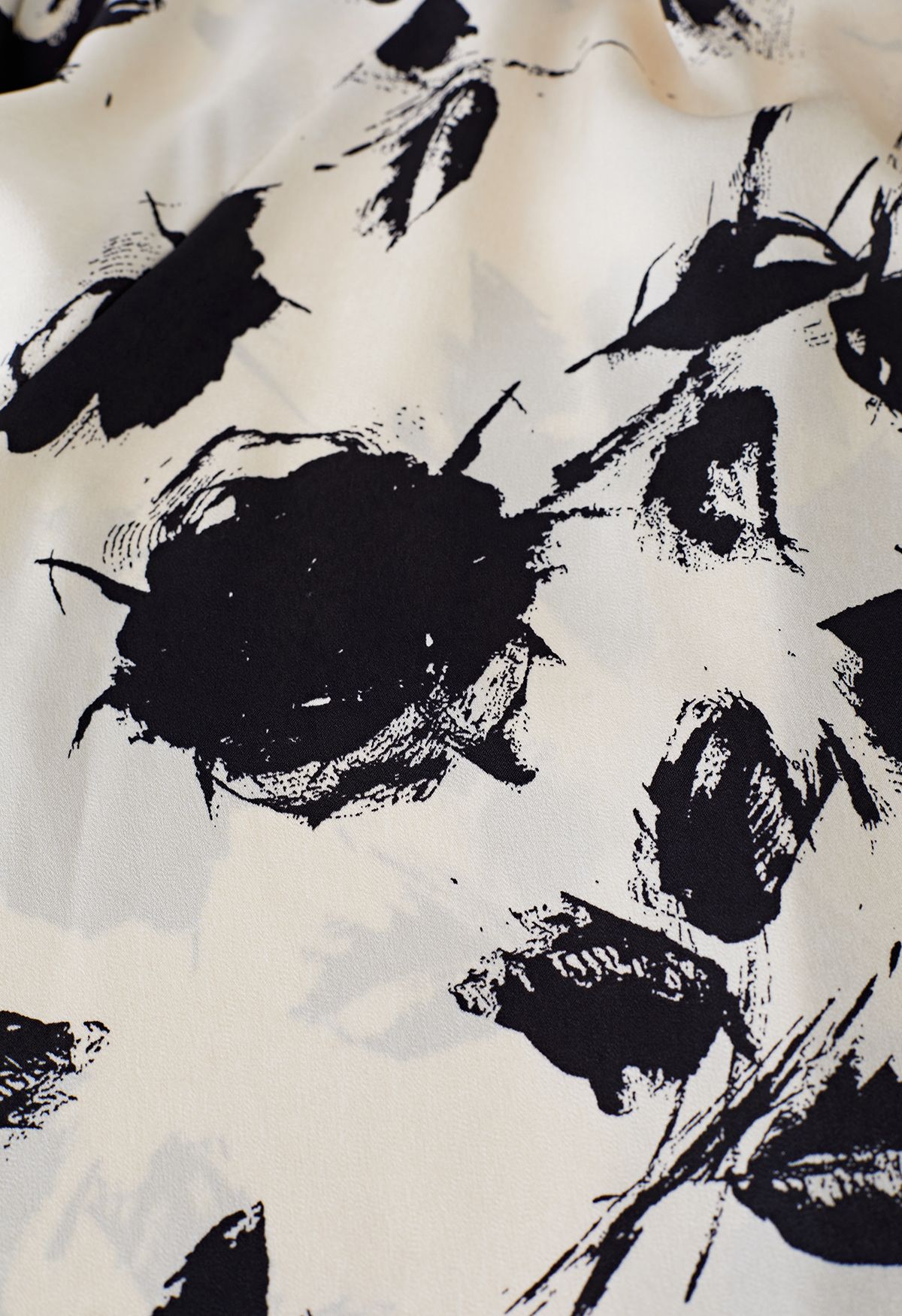Camisa de satén con mangas farol y estampado floral Ink en tostado claro