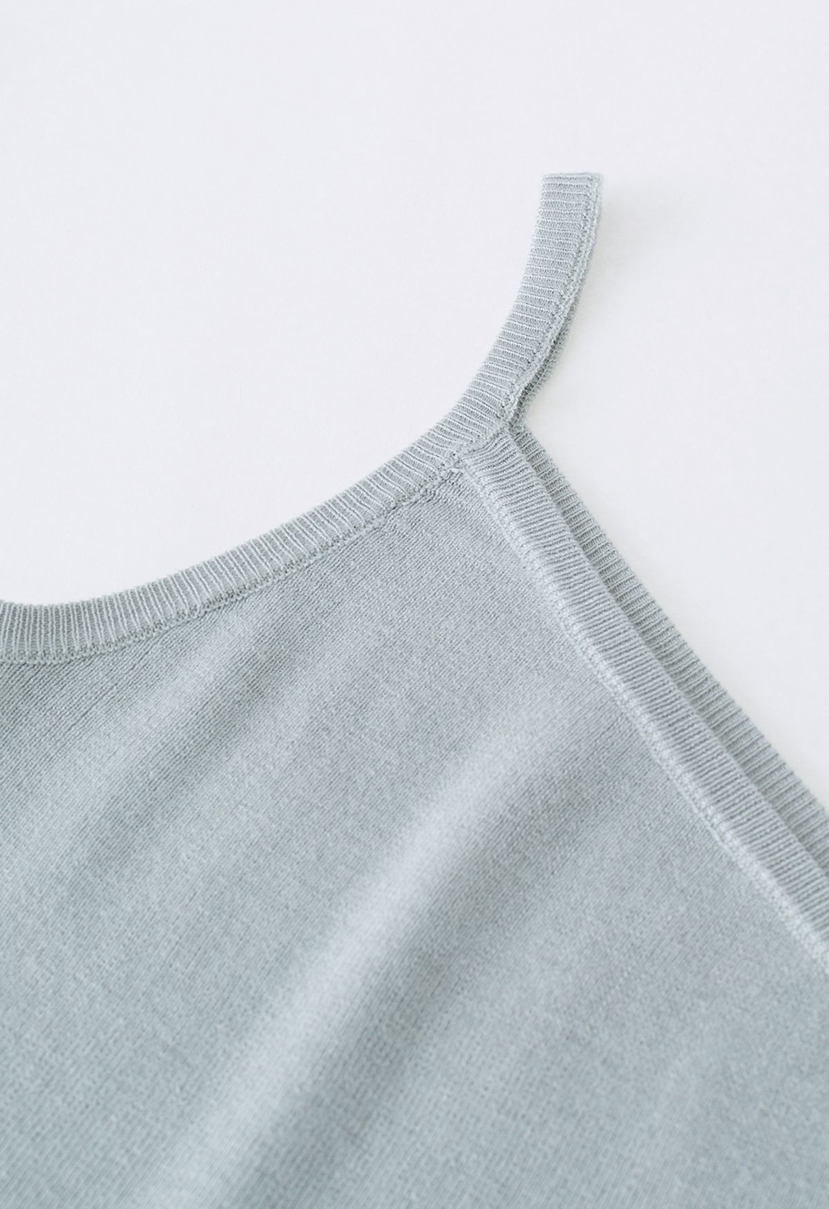 Camiseta sin mangas de punto con tiras de un solo hombro en gris