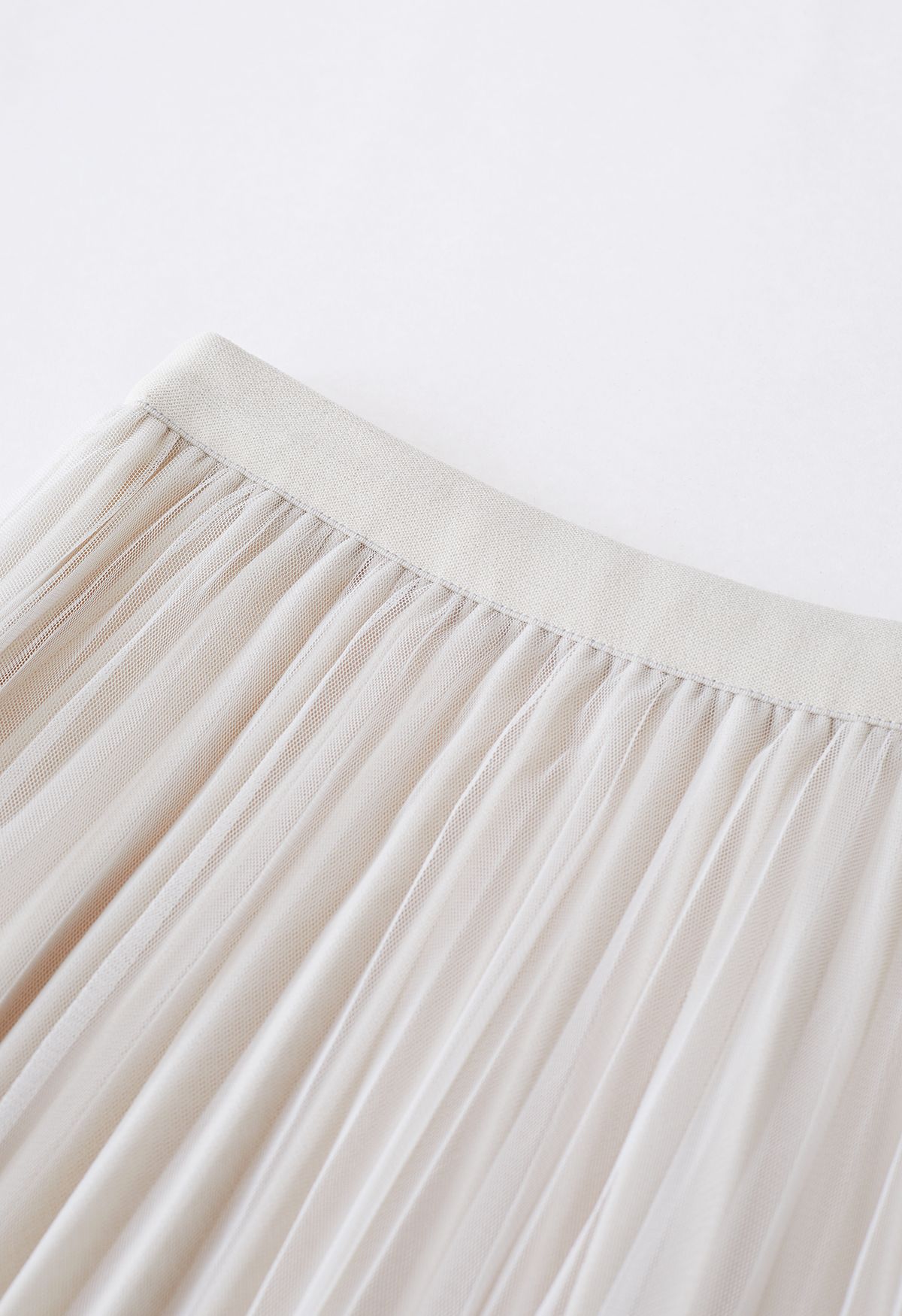 Falda midi de malla de doble capa con dobladillo de encaje en color crema