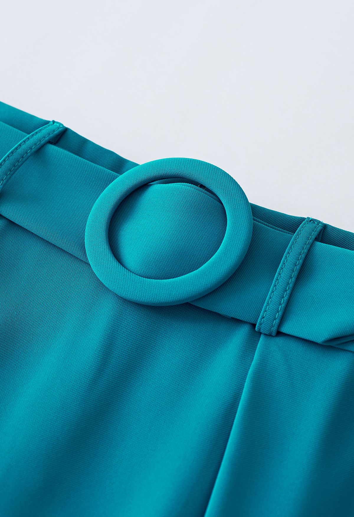 Falda midi acampanada plisada con cinturón O-Ring en verde azulado