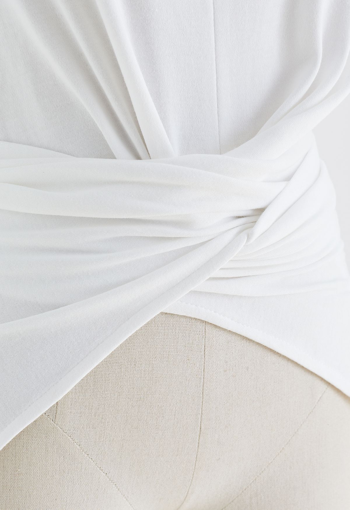 Top de algodón sin mangas con cintura entrecruzada en blanco