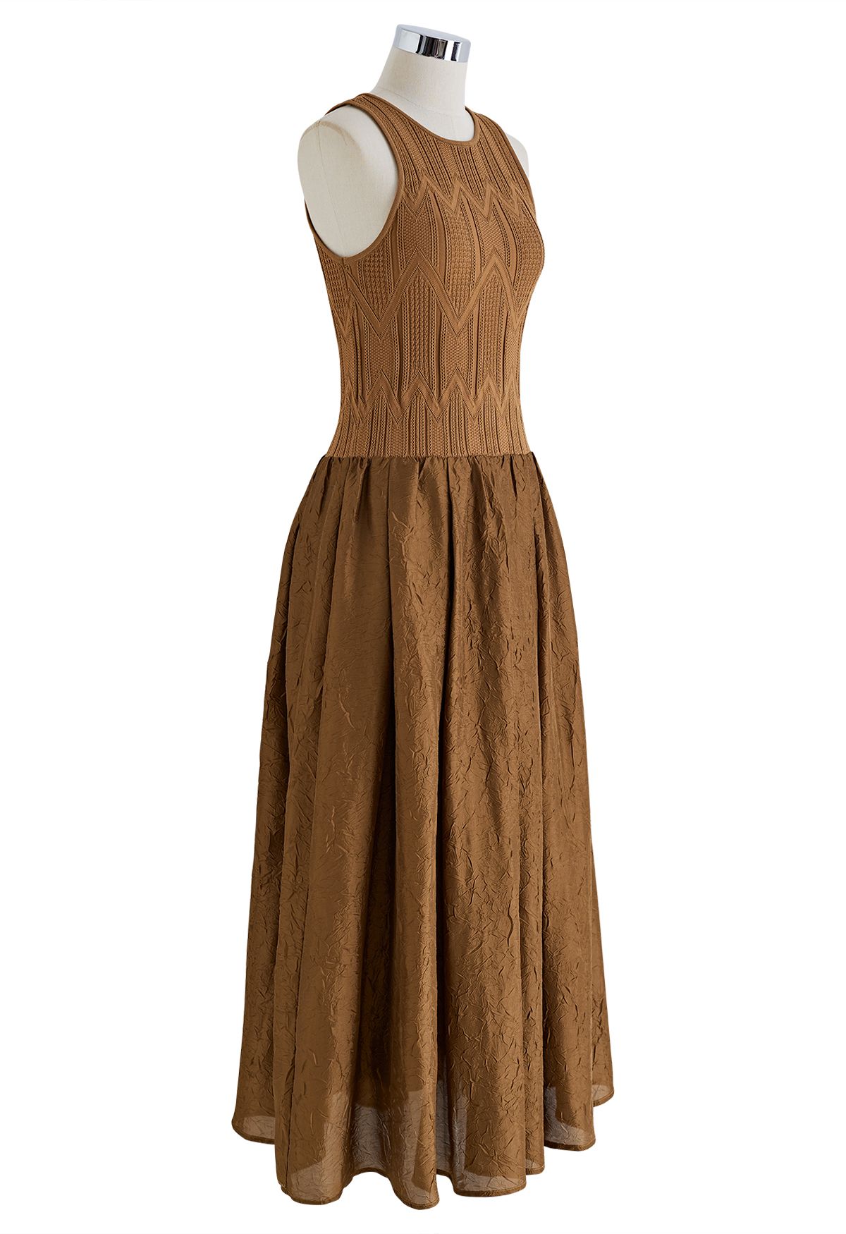 Vestido sin mangas con textura de empalme de punto en marrón