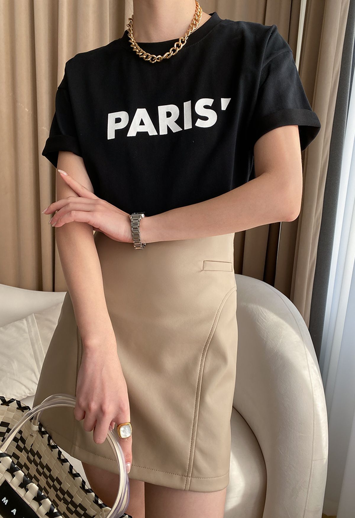 Camiseta de cuello redondo con estampado de París en negro