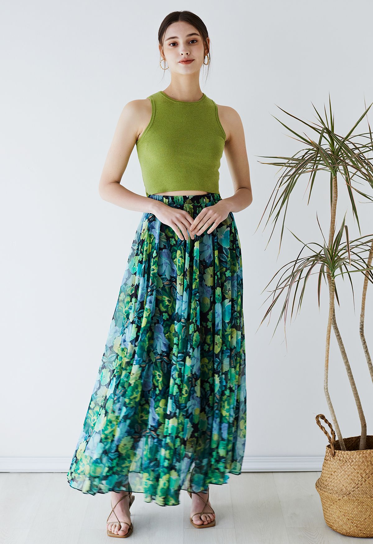 Falda larga de gasa floral verde vibrante