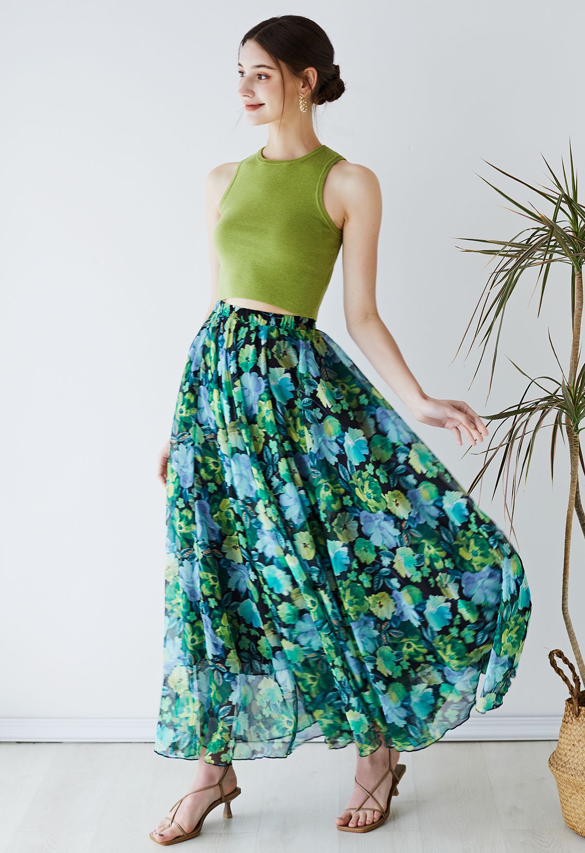 Falda larga de gasa floral verde vibrante