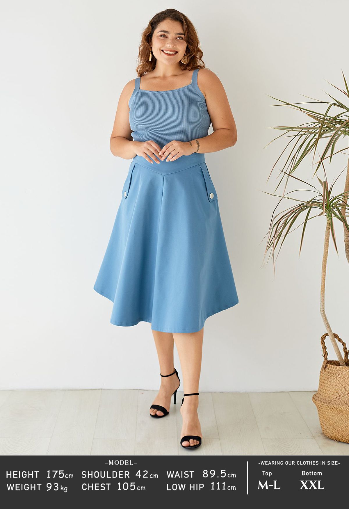 Falda midi de línea simple en simplicidad clásica en azul