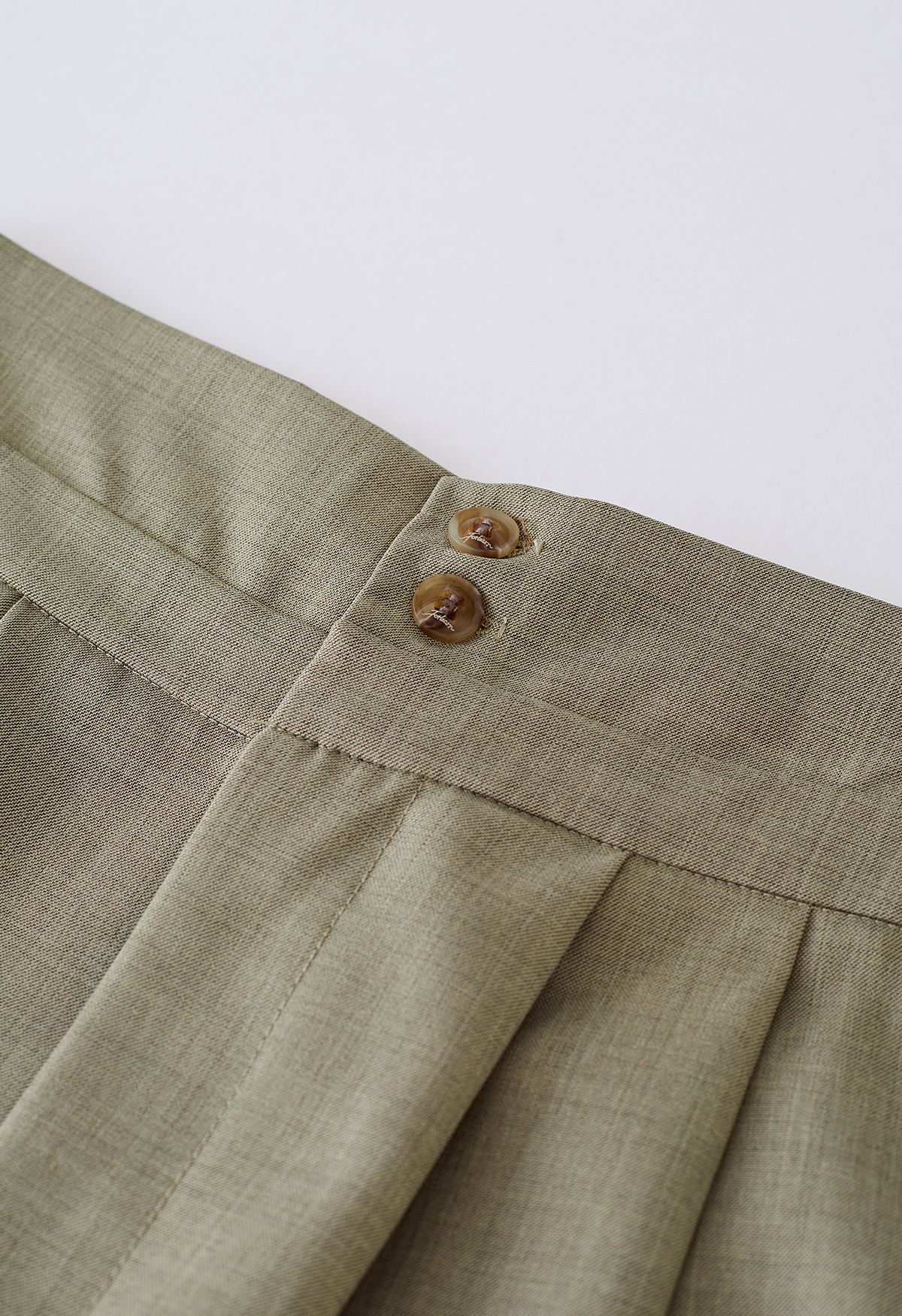 Pantalones de pernera ancha con pliegues sutiles en color salvia