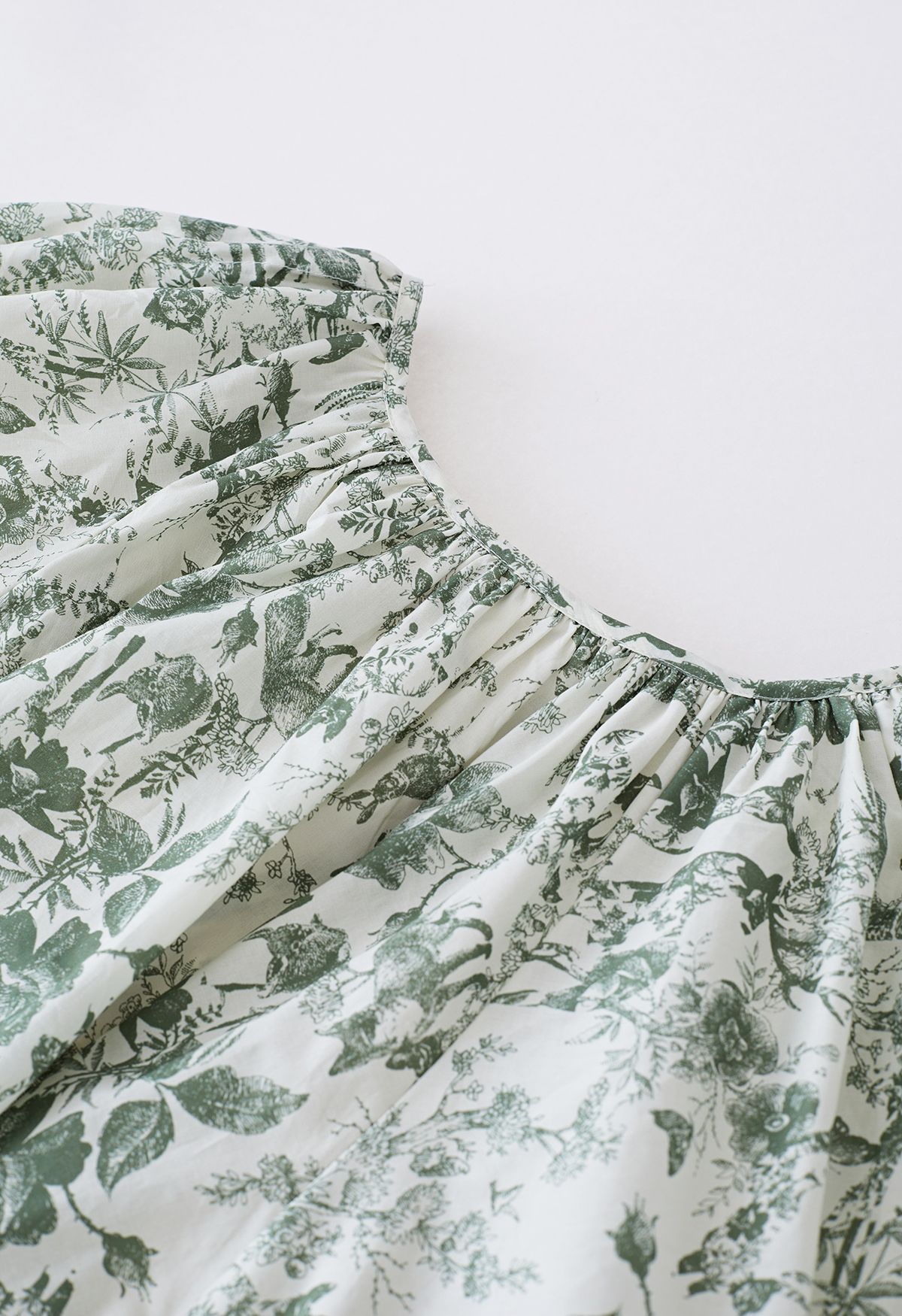 Conjunto de top estampado y falda larga en verde musgo de Spring Garden