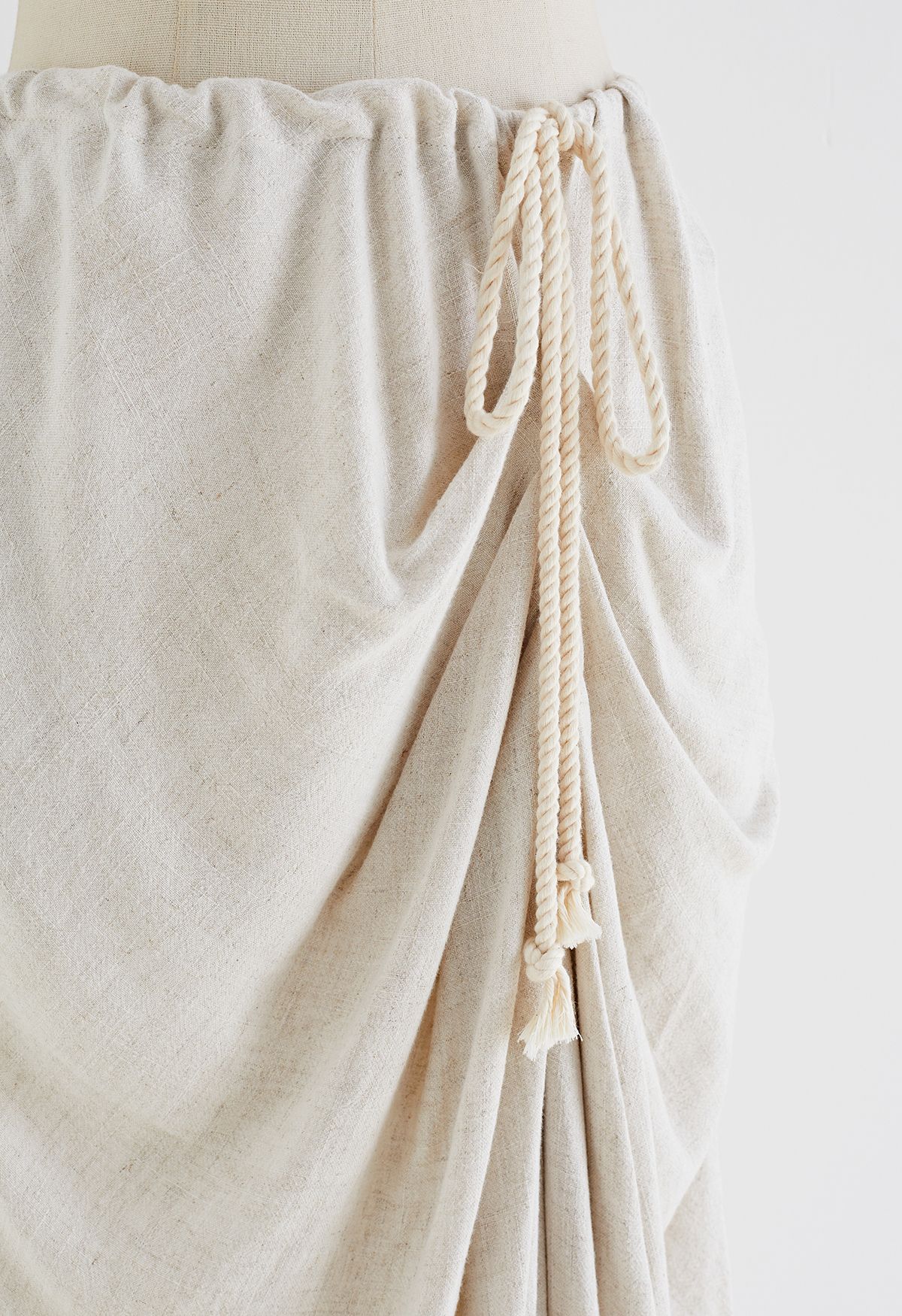 Falda larga drapeada de lino transpirable
