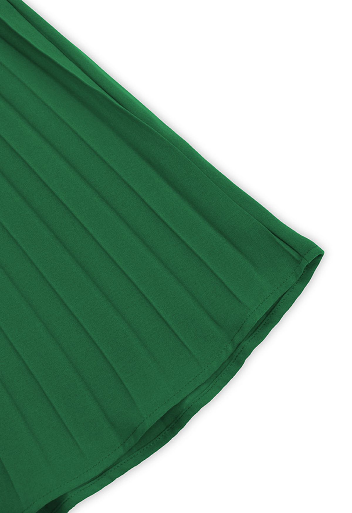 Vestido plisado con cuello halter y cintura anudada en verde