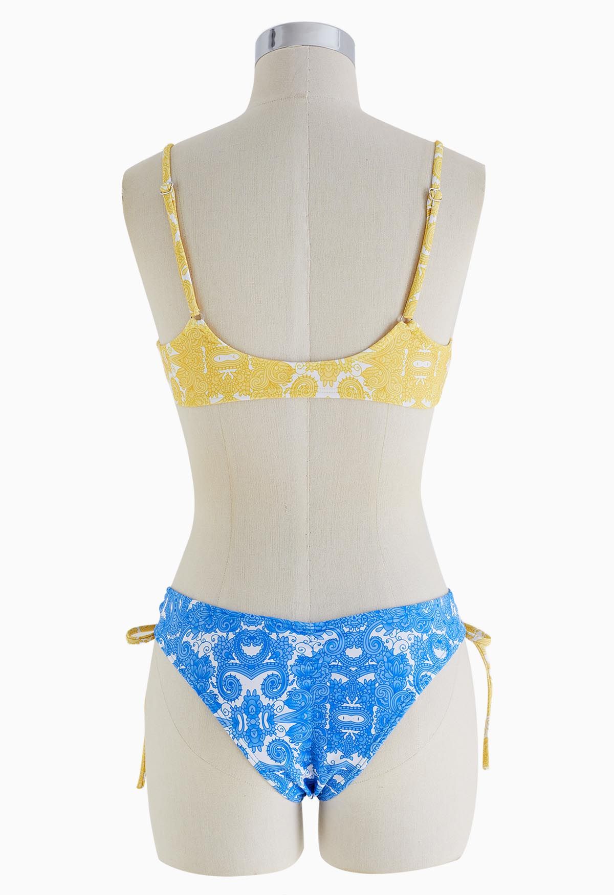 Conjunto de bikini de bloque de color con patrón de Paisley