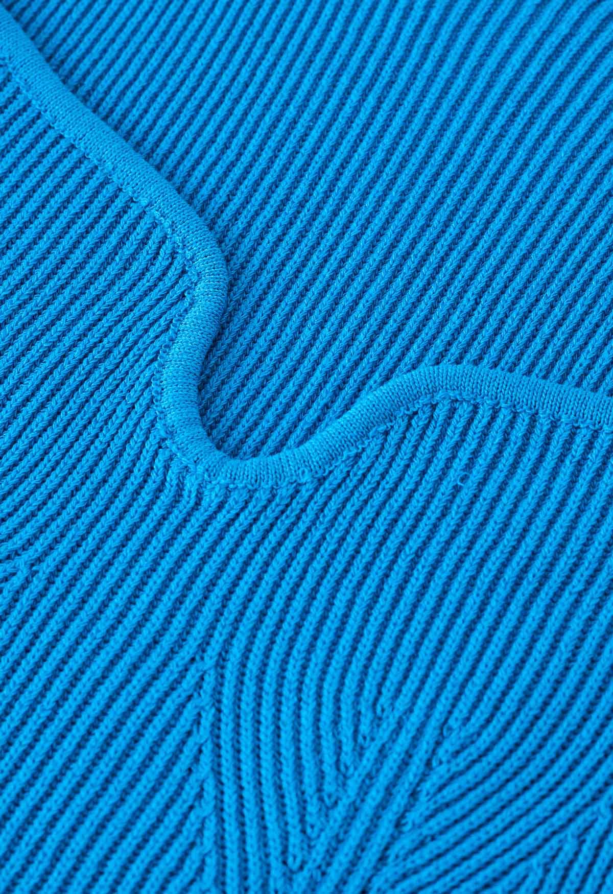 Top de punto ajustado con cuello ancho en forma de U en azul