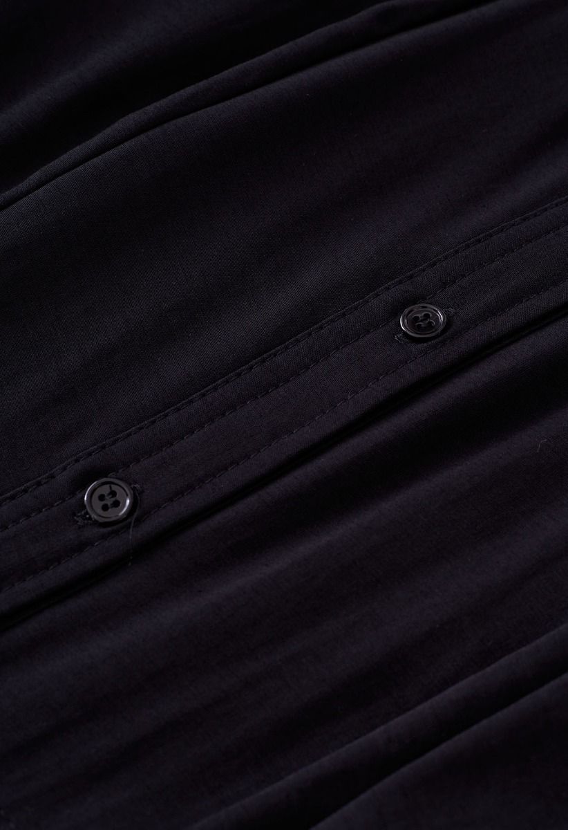 Vestido camisero fruncido lateral con abertura en la cintura en negro