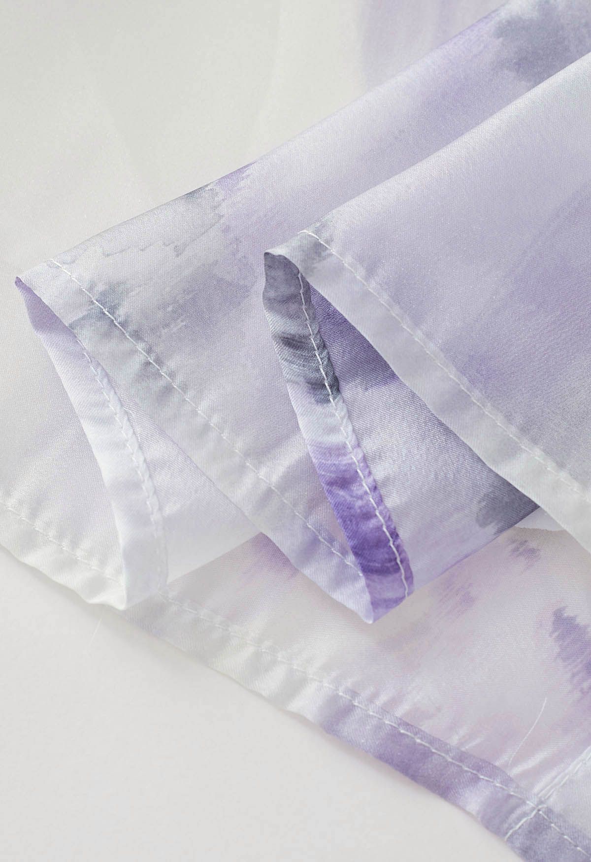 Camisa transparente con lazo floral de acuarela en lavanda