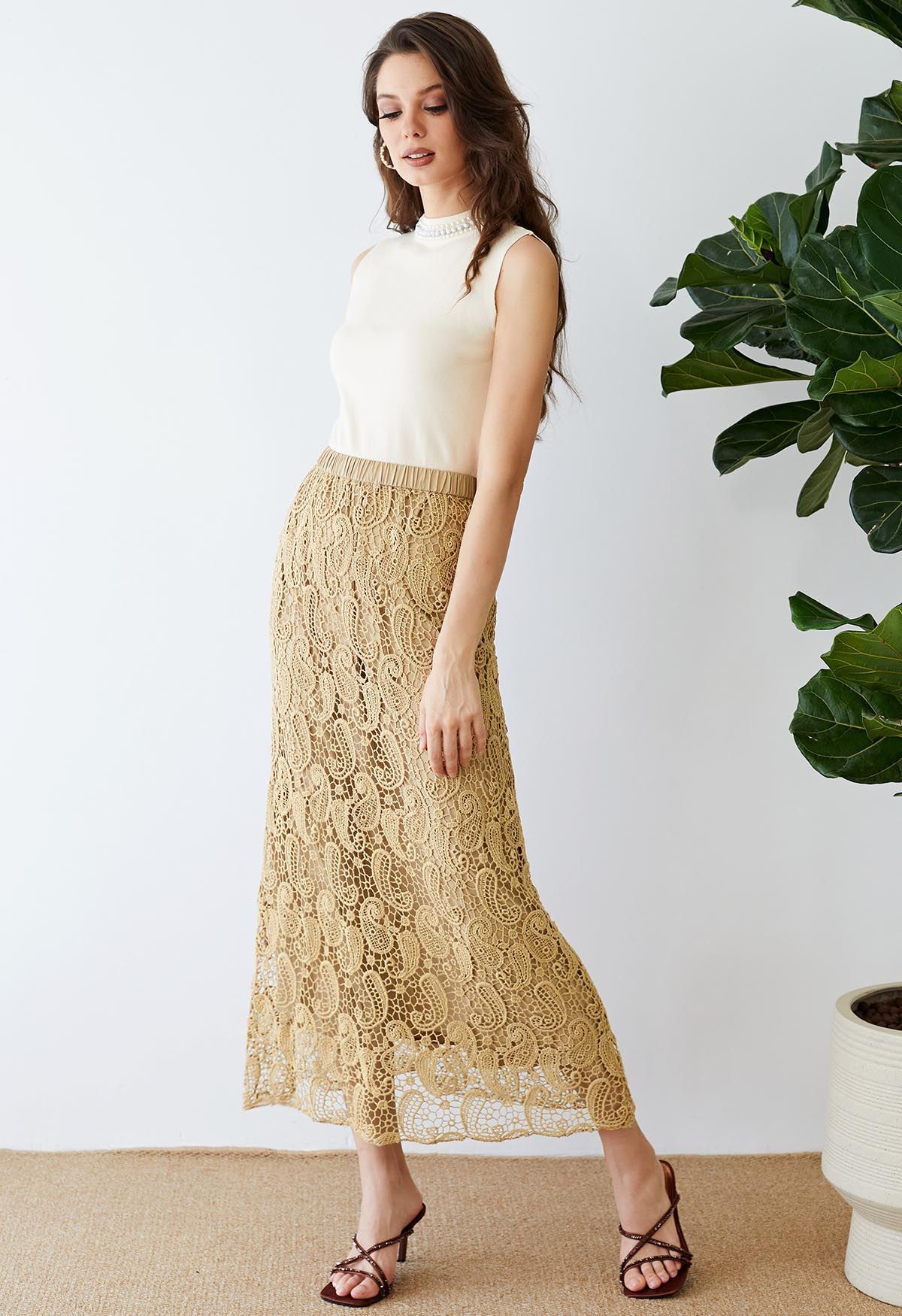 Falda larga de encaje Paisley Cutwork en Tan