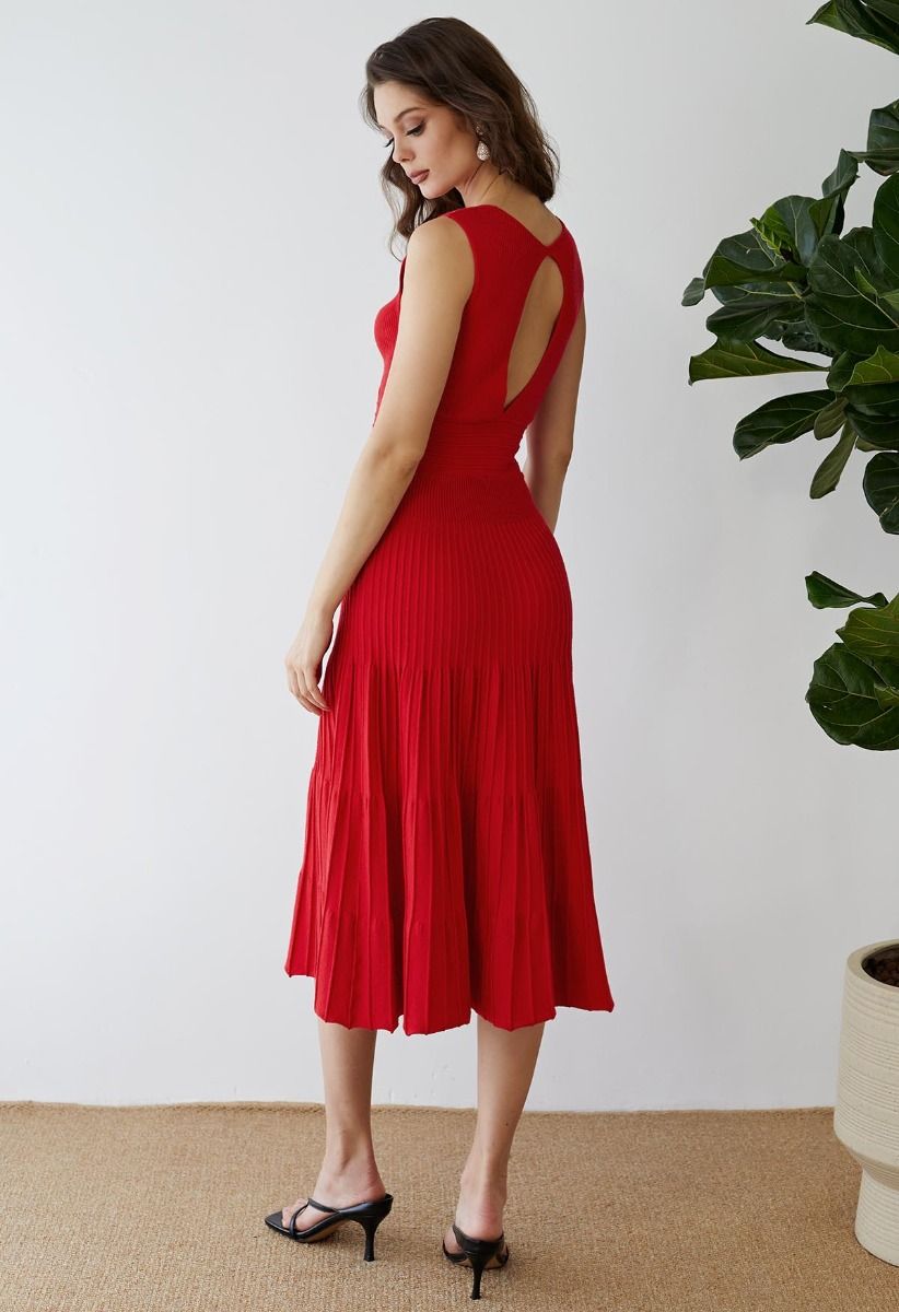 Vestido midi de punto sin mangas con abertura en la espalda en rojo