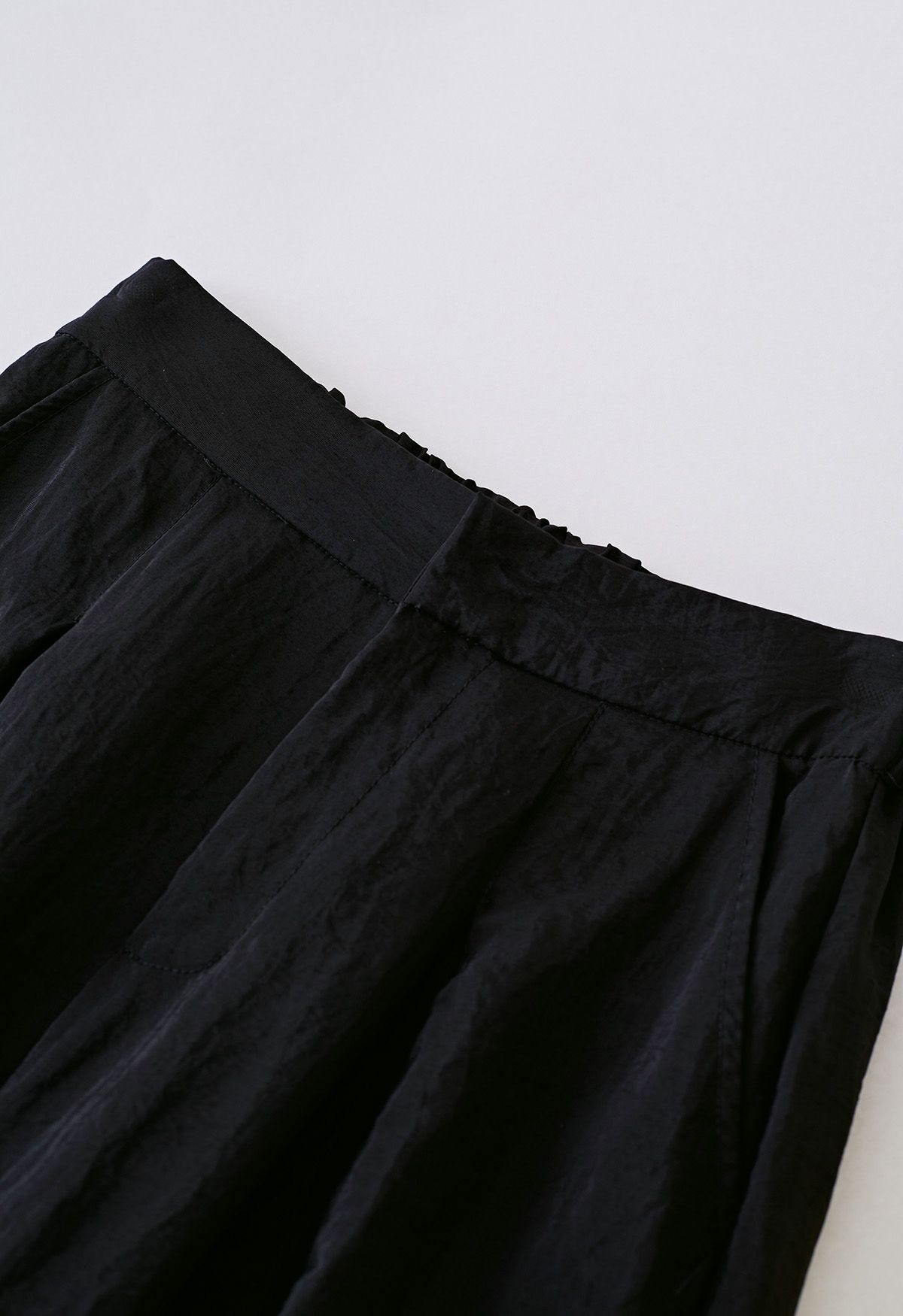 Conjunto de blazer de manga corta con cuello en V y pantalón de pierna ancha en negro