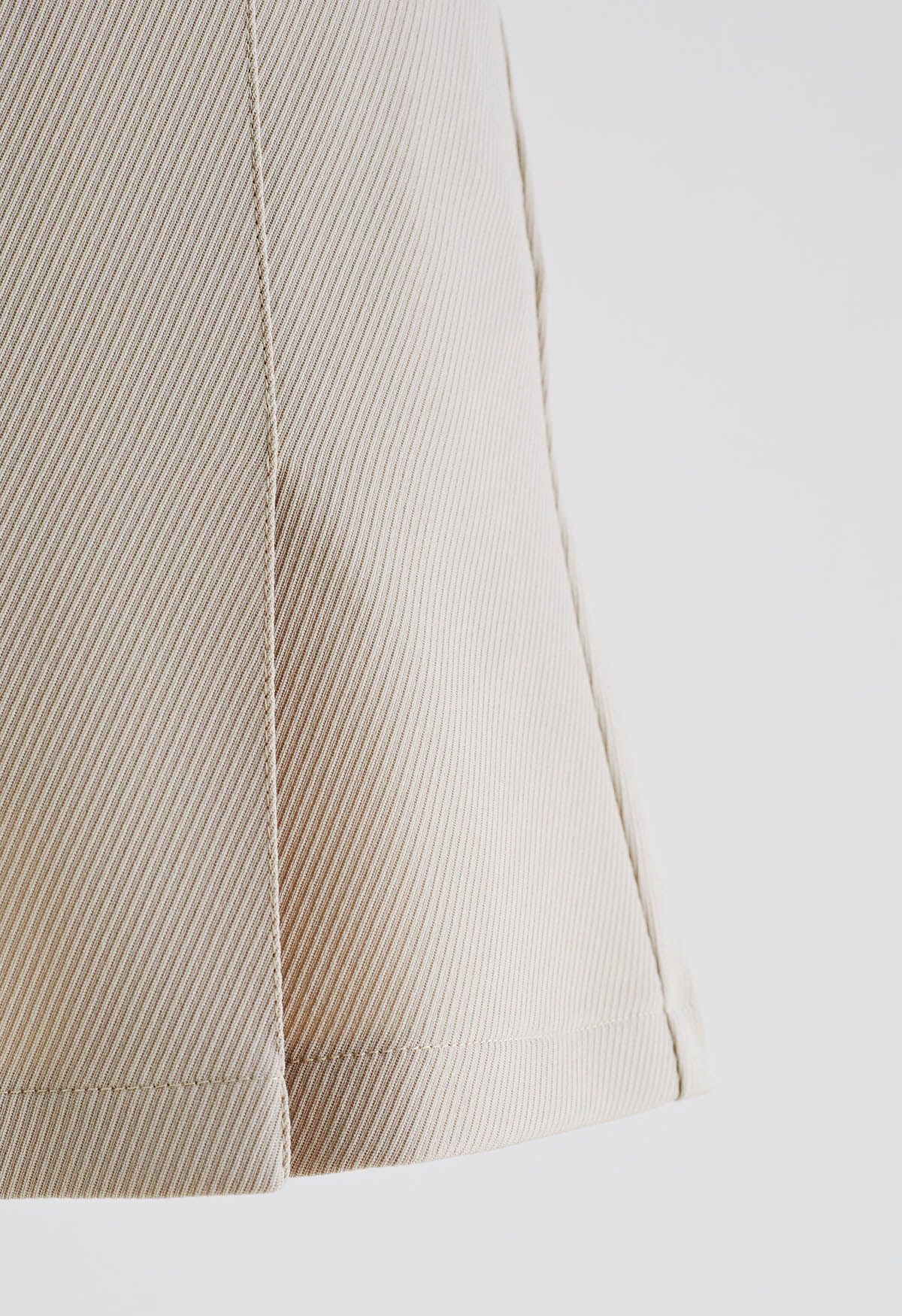 Falda pantalón texturizada con cinturón y bolsillos funcionales