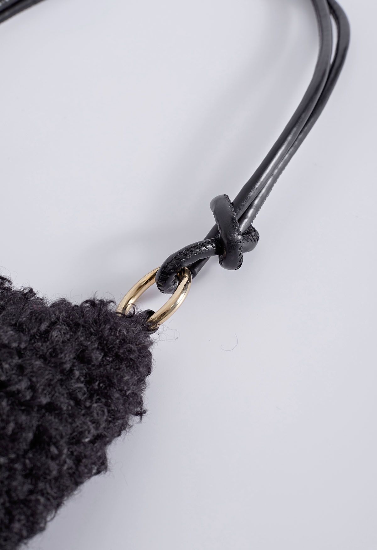 Bolso de hombro de lana de cordero suave de doble cuerda en negro