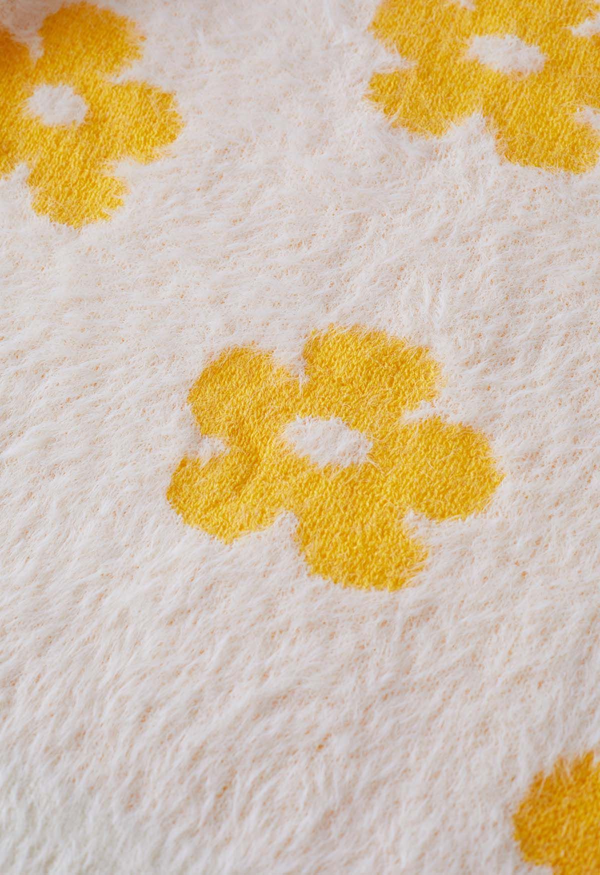 Cárdigan de punto fuzzy de flores de Cuteness en marfil