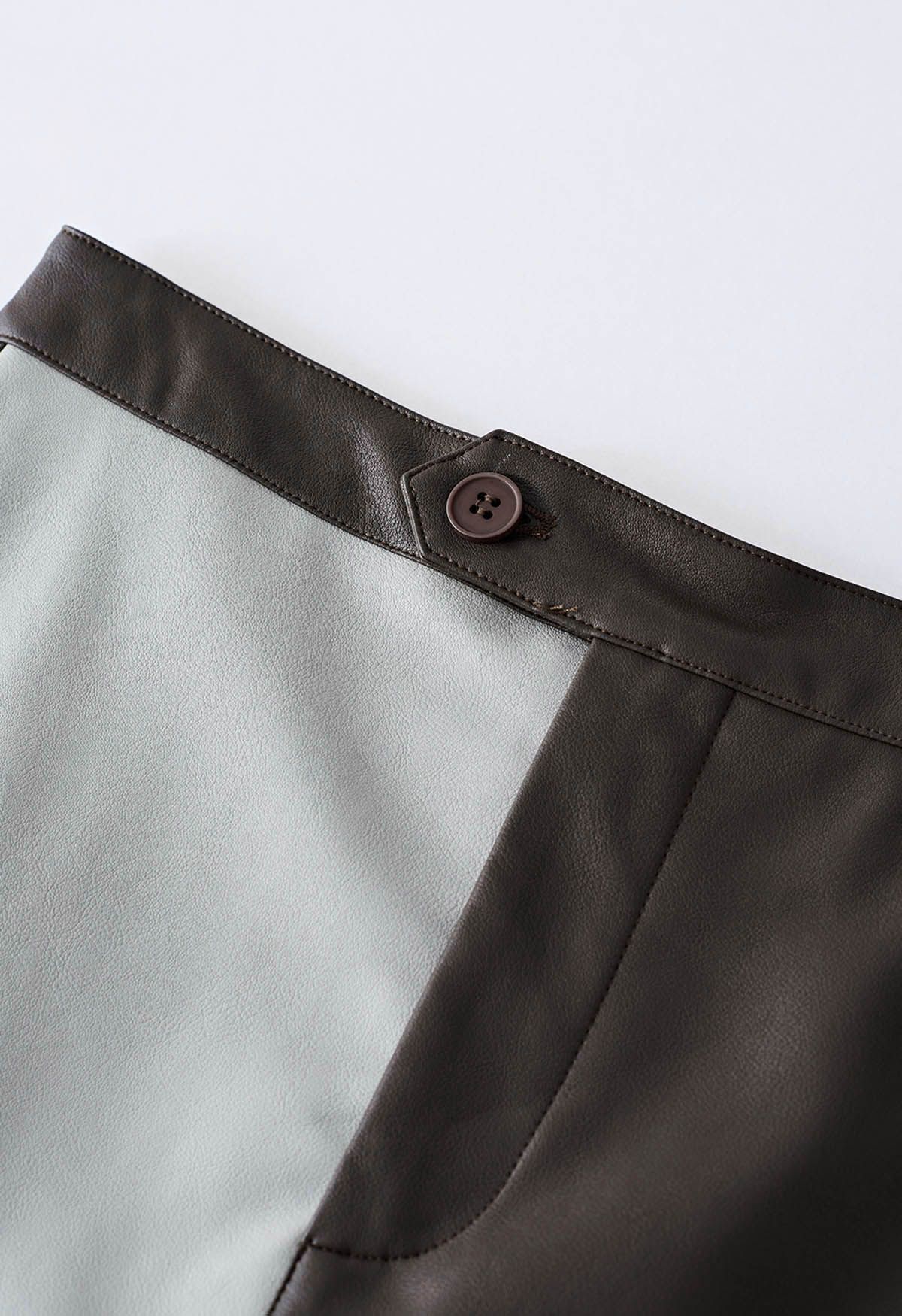 Minifalda Bud de piel sintética de dos tonos en marrón