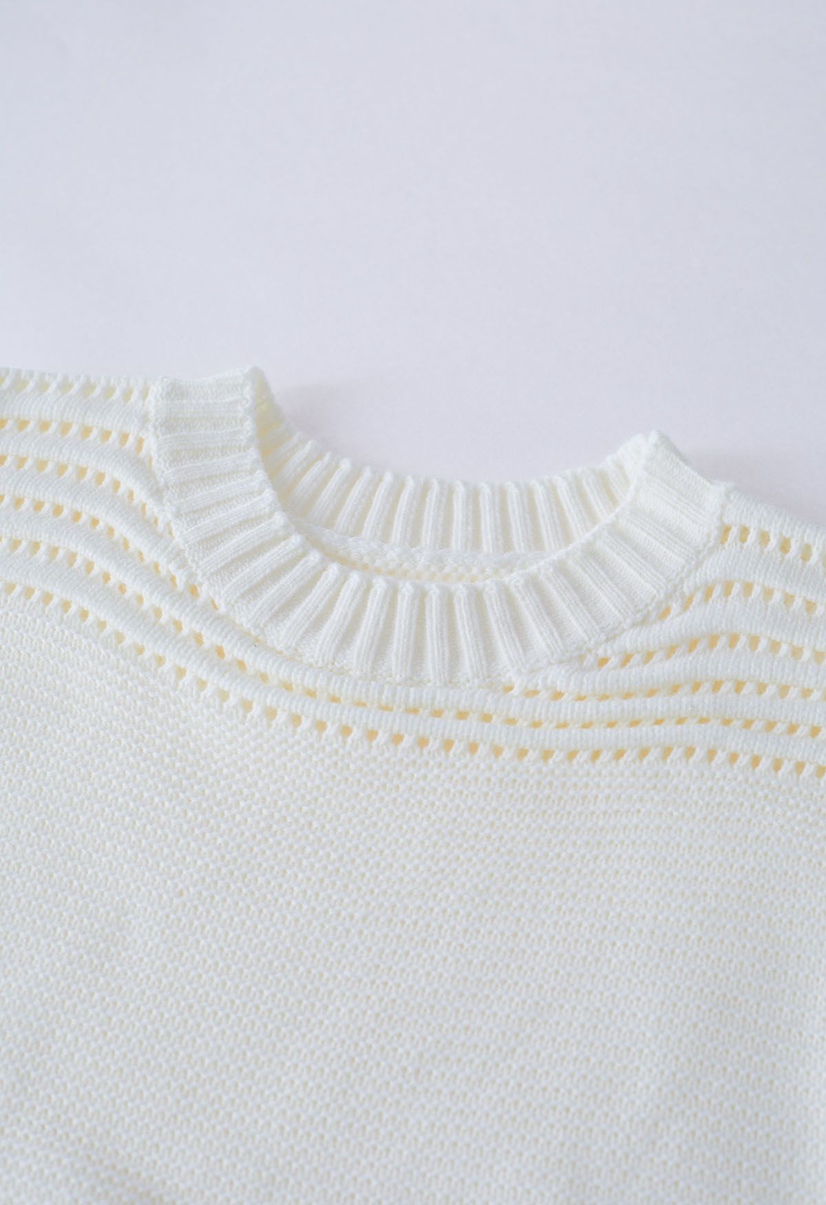 Suéter de punto calado con rayas en relieve en blanco
