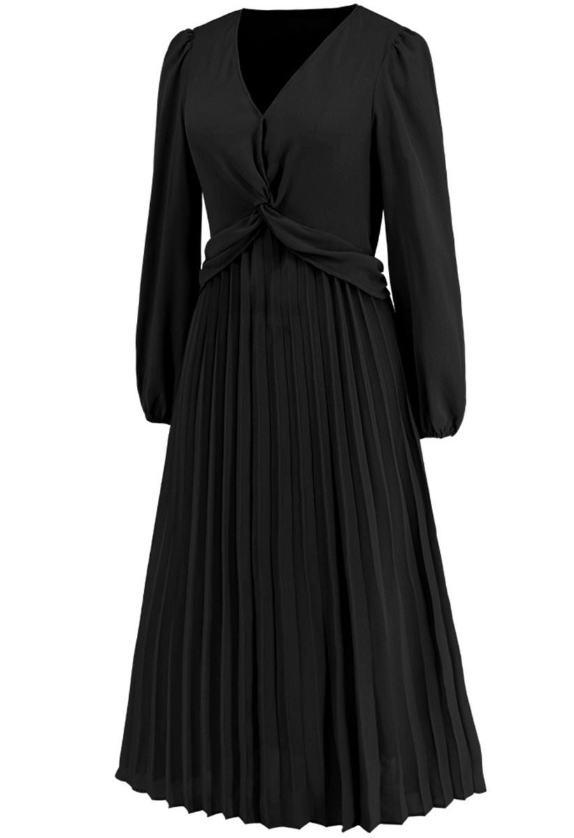 Vestido plisado con cuello en V y parte delantera torcida en negro