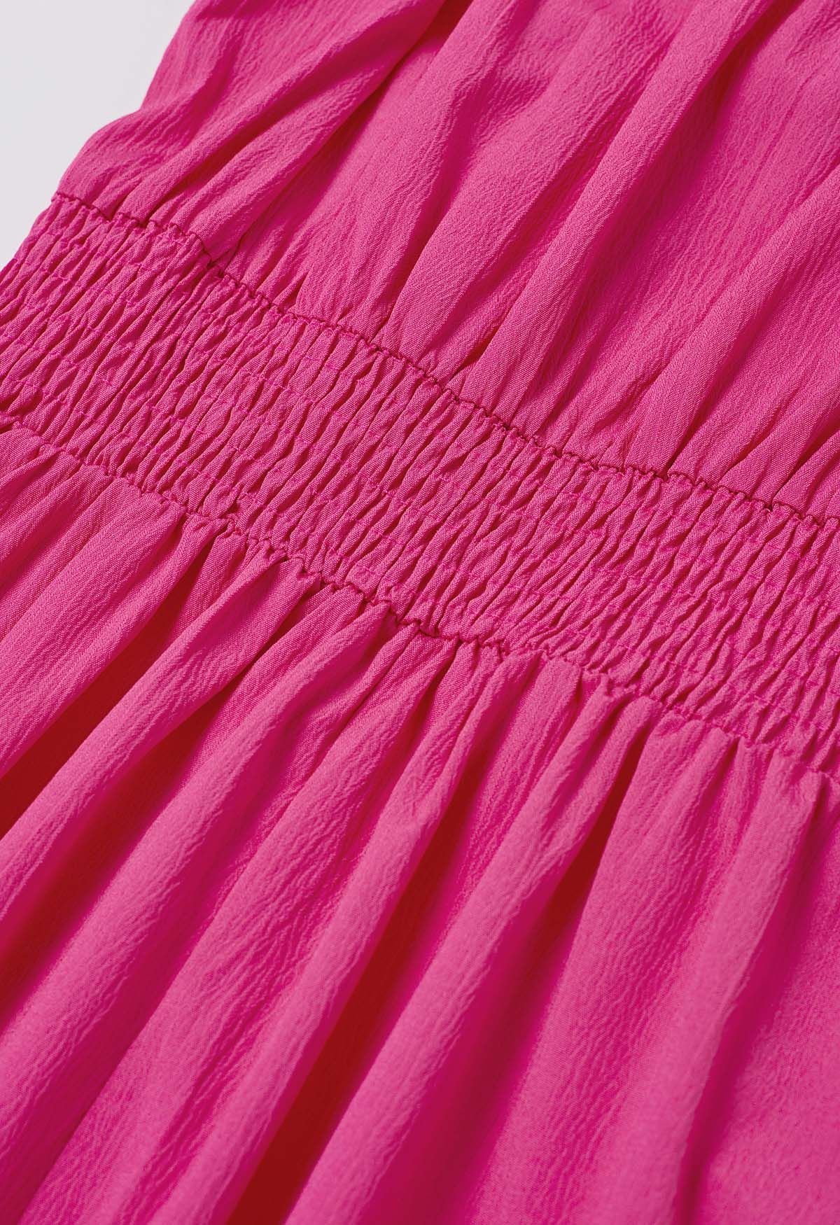 Vestido midi con escote en forma de corazón y lazo en la parte delantera en magenta