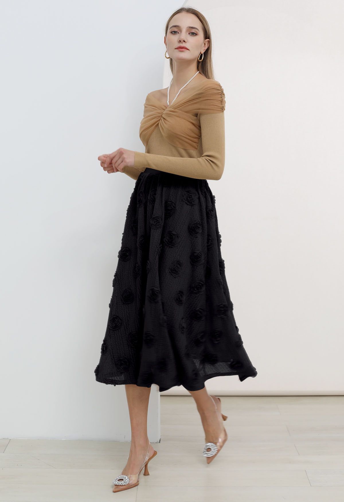 Falda midi de algodón calada 3D Rose en negro