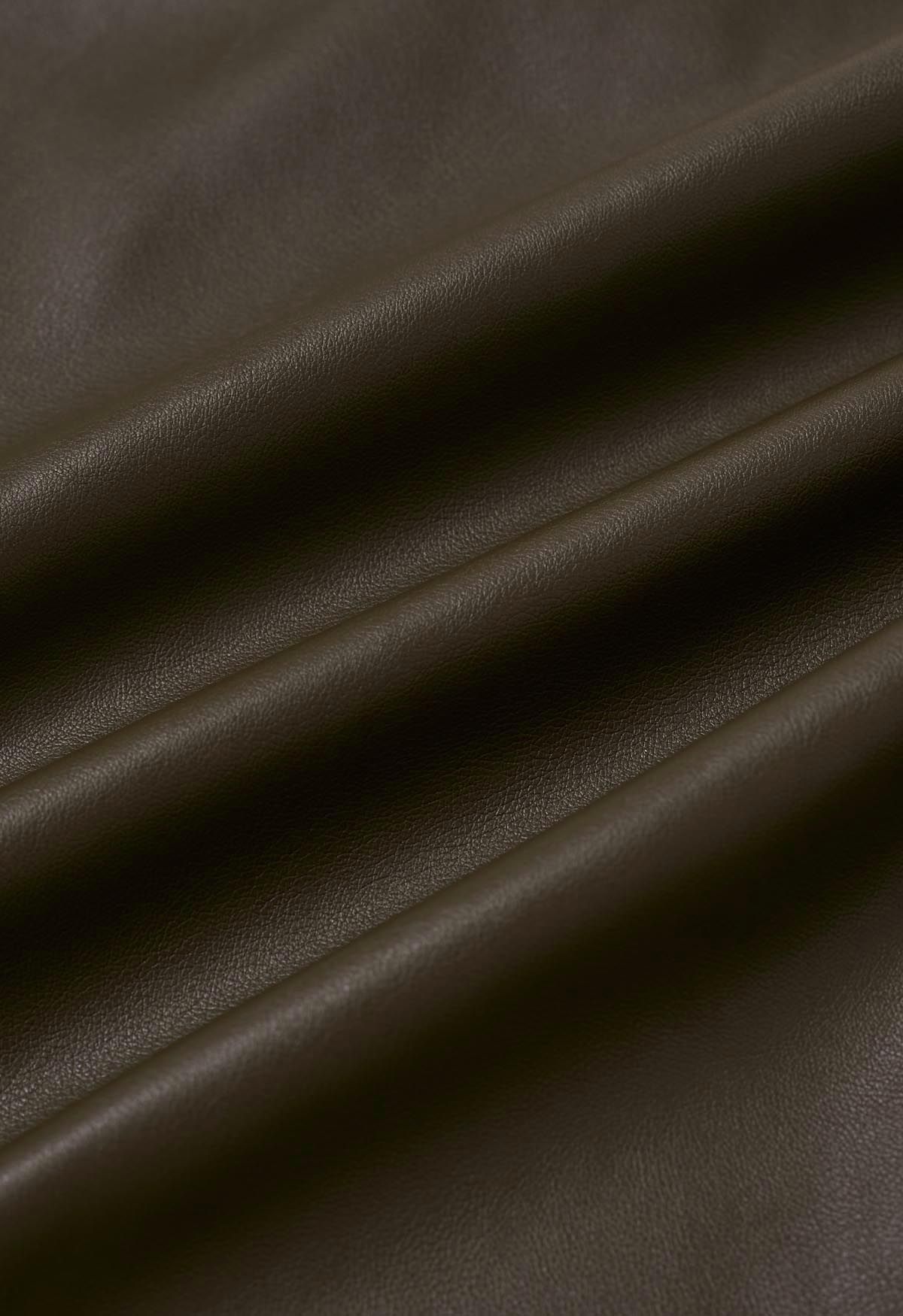 Falda larga de cuero sintético con cordón en la cintura en verde oliva