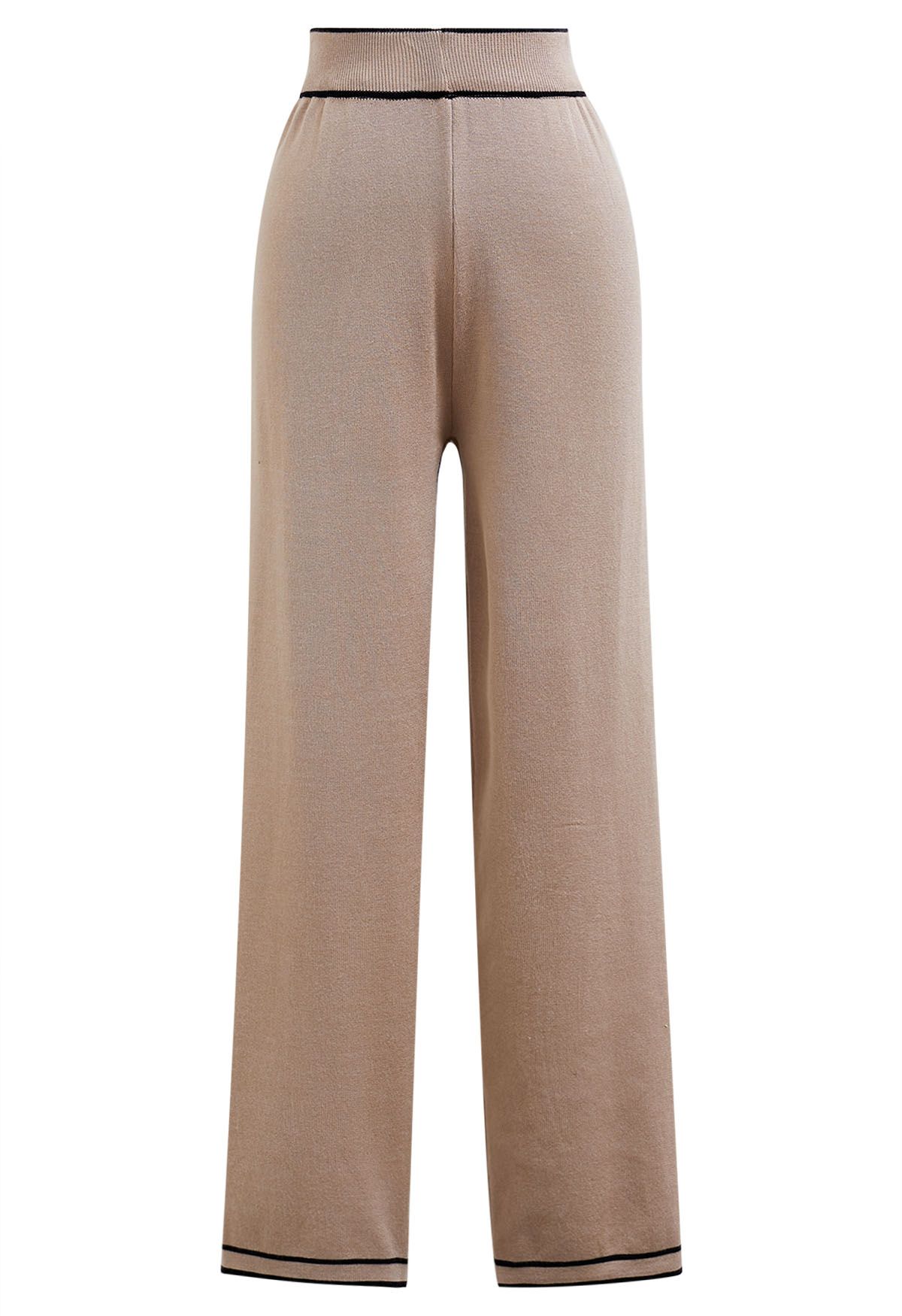 Conjunto de pantalón y cárdigan de punto con botones en contraste en color camel