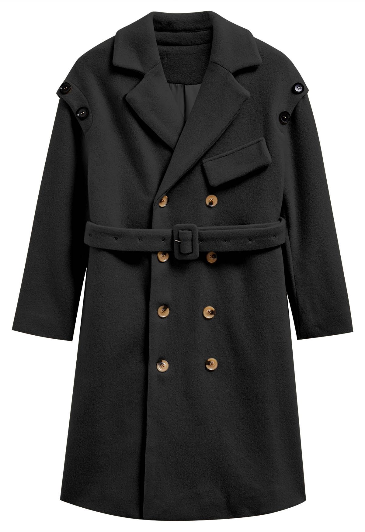 Abrigo largo con cinturón y doble botonadura en hombros abotonados en negro