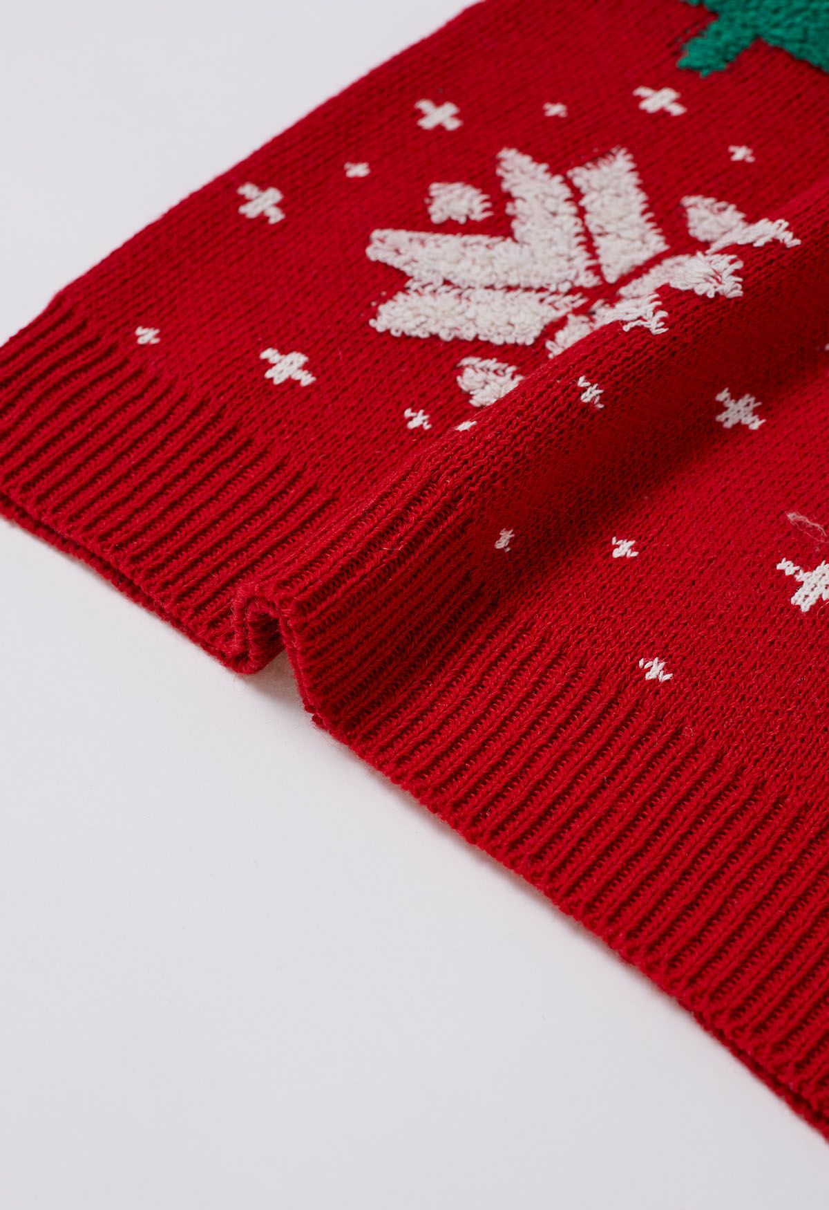 Suéter de punto jacquard con árbol de Navidad y copo de nieve en rojo